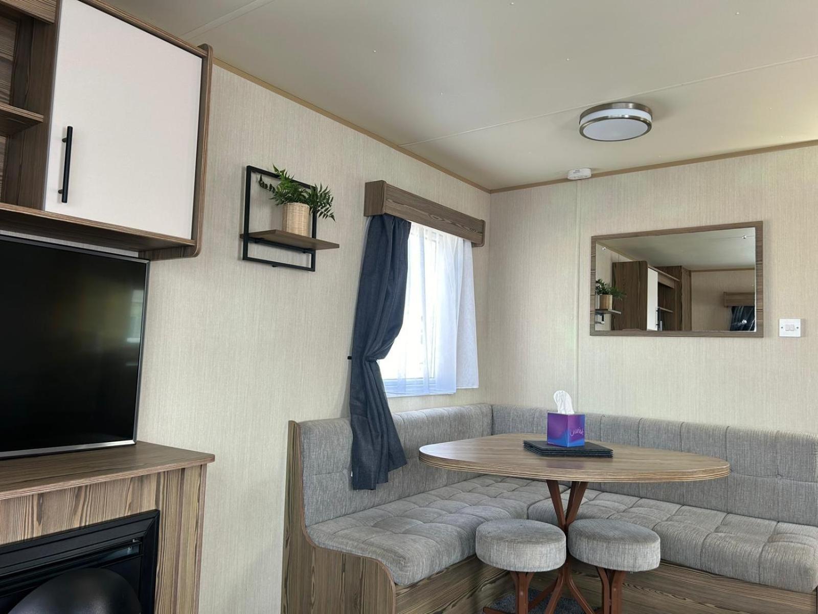 Blue Dolphin Holiday Park Gristhorpe Bagian luar foto